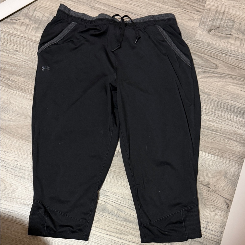Under Armour Black Jogger Capri